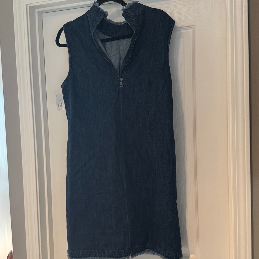 NWT Size L Gap Skirt